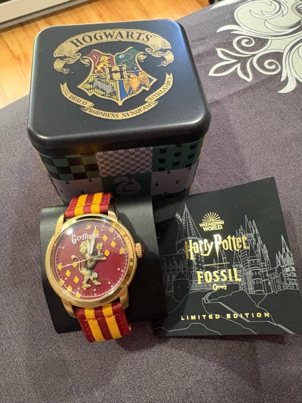 Fossil x Harry Potter Limited Edition Gryffindor Watch – Like New